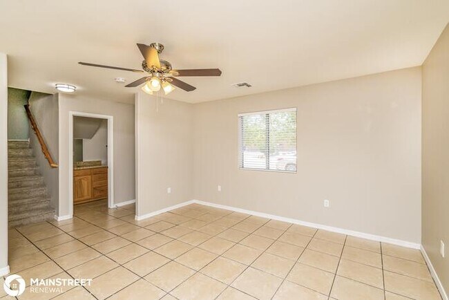Foto del edificio - 4122 E RIDGE RD, PHOENIX, AZ 85042