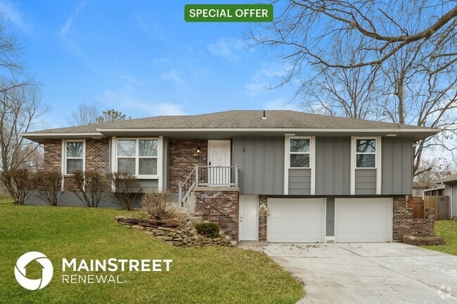 Building Photo - 417 NE Colonial Ct