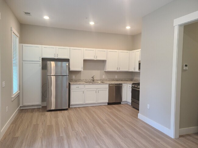 Foto del edificio - Two Bedroom Apartment, Walking Distance to Downtown Bluffton!