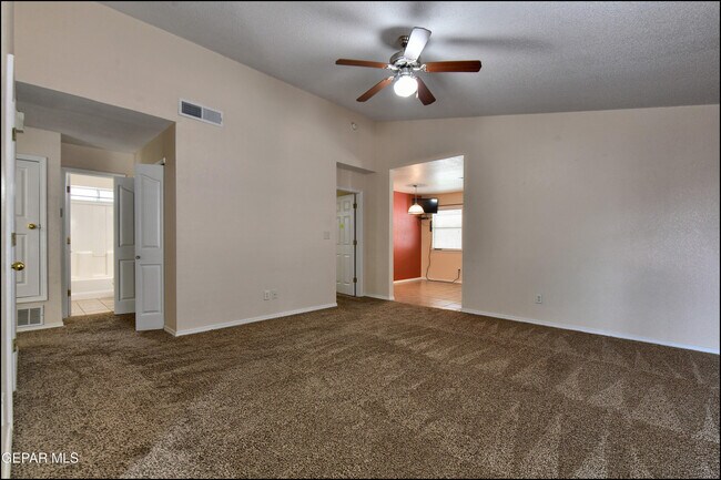 Foto del edificio - 508 Covington Ridge Way