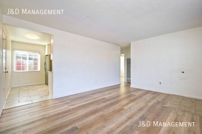 Foto del edificio - 3341 Chamoune Ave