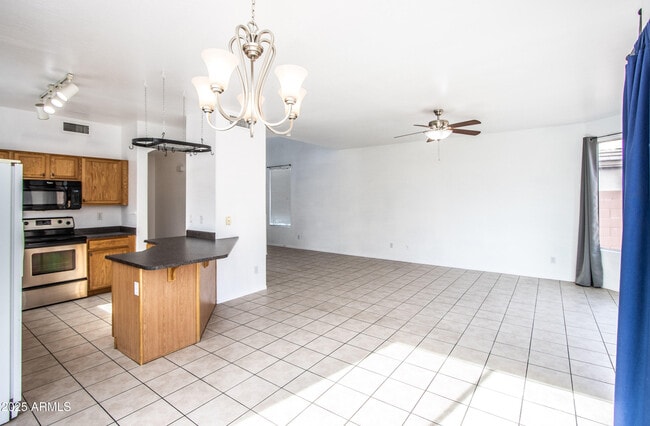 Foto del edificio - 4116 E Chambers St
