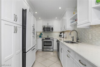 Building Photo - 4005 Gulf Shore Blvd N