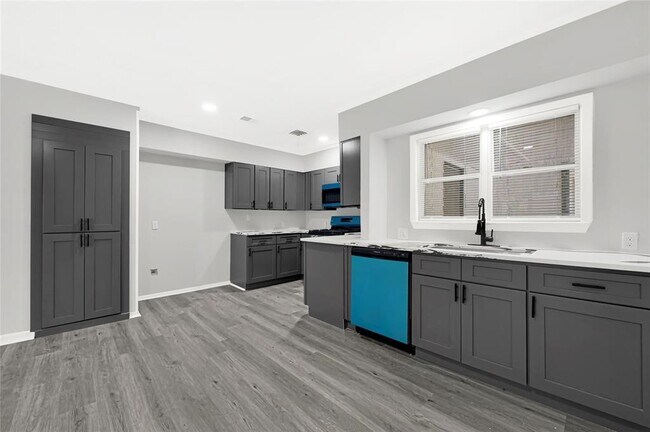 Foto del edificio - 5538 Berry Creek Dr