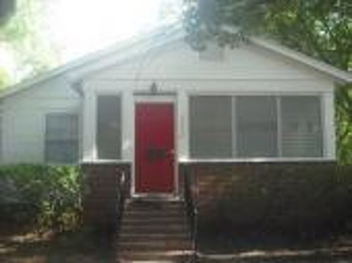 Foto principal - 3 br, 2 bath House - 3057 Commonwealth