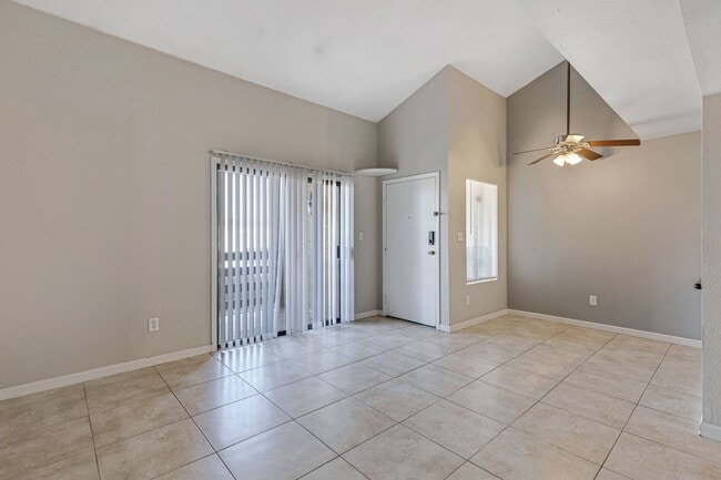 Building Photo - Upgraded Condo with Elegant Features and Convenient Location