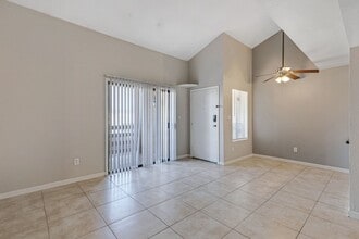Building Photo - 1241 N 48th St