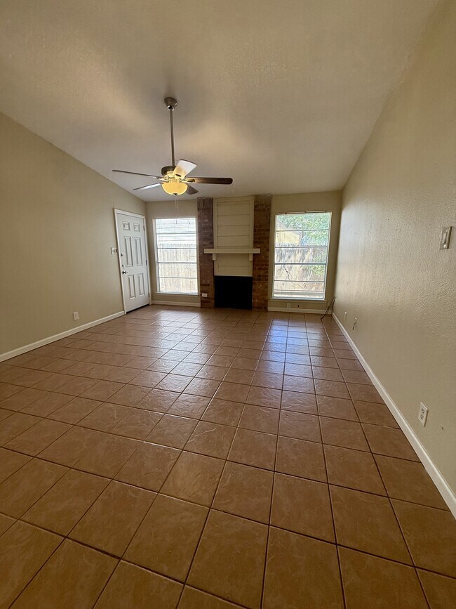 Building Photo - 10805 Lanshire Dr