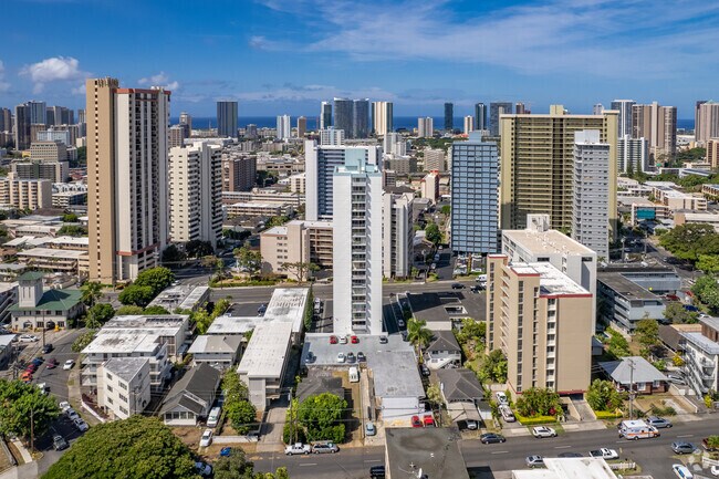 Aerial Photo - Makiki Manor