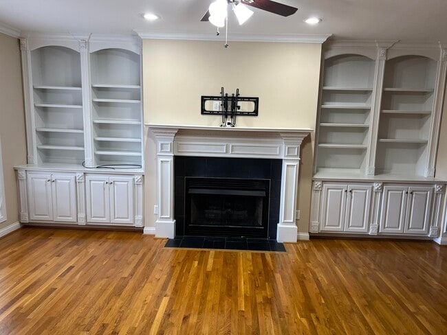 Building Photo - 3307 Beaumont Centre Cir