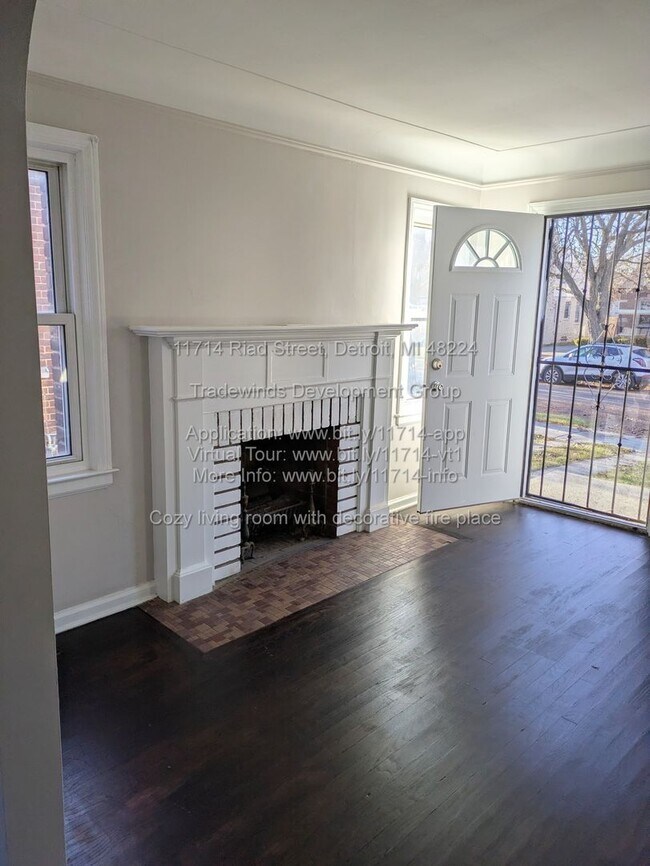 Foto del edificio - 11714 Riad St