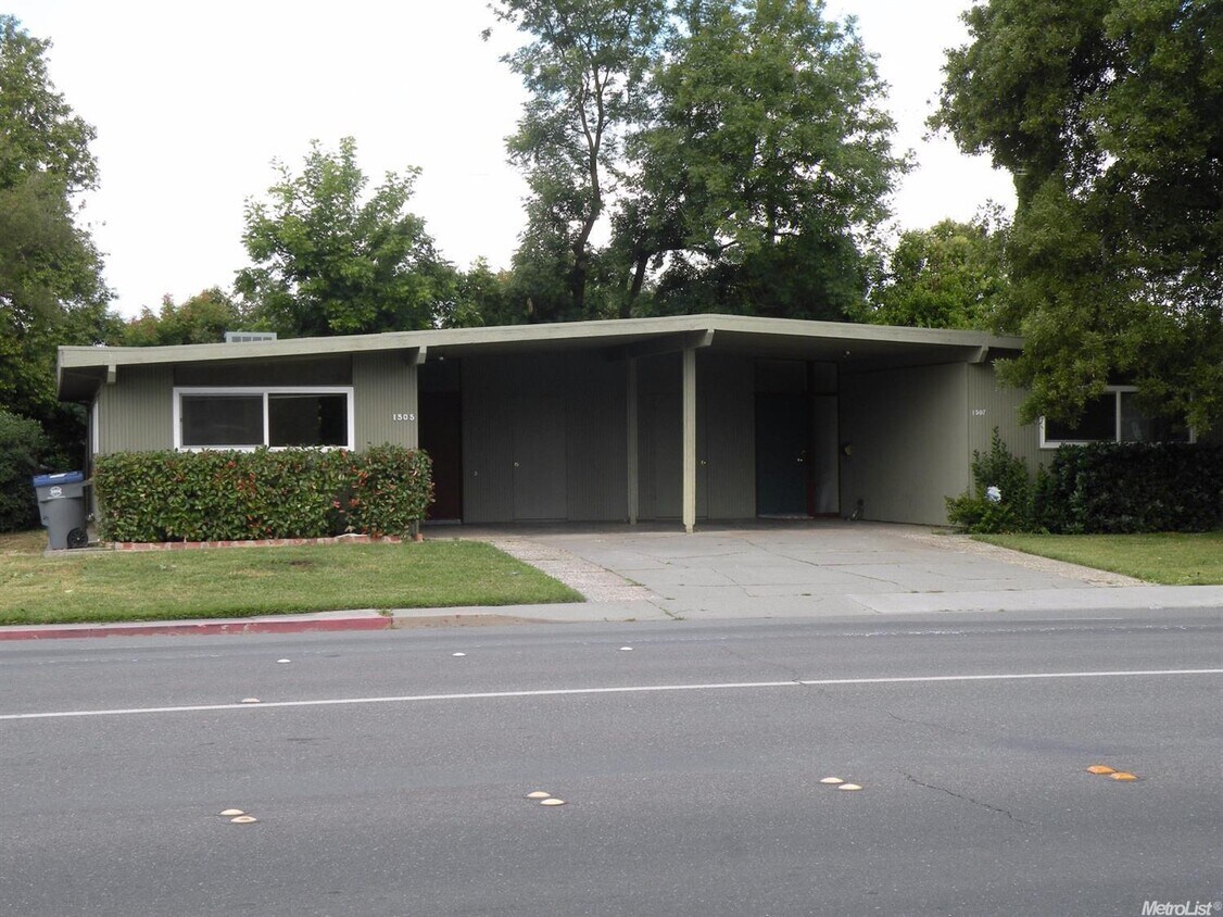 Primary Photo - Central Davis!