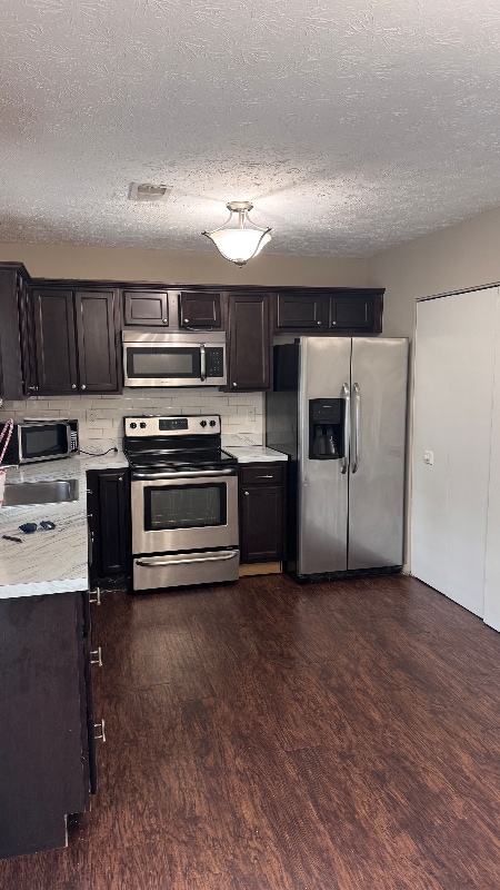 Building Photo - 3357 Hartston Dr