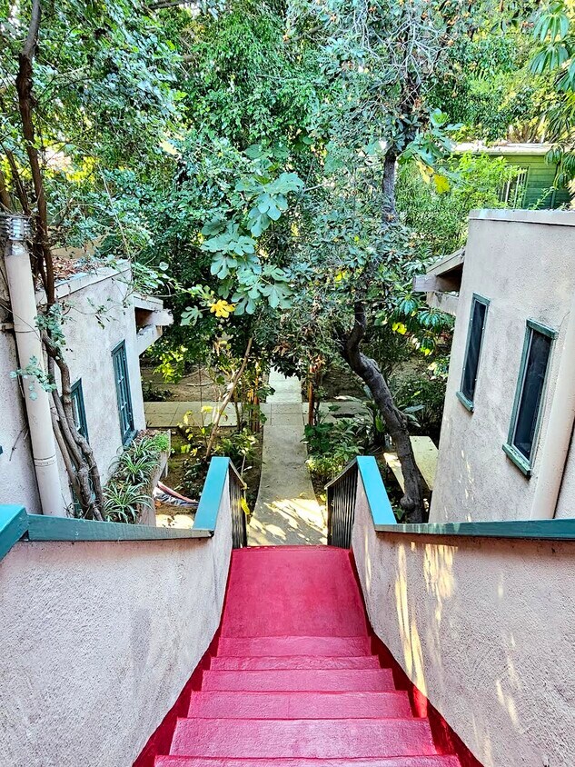 Foto del edificio - 7266 1/2 Fountain Ave