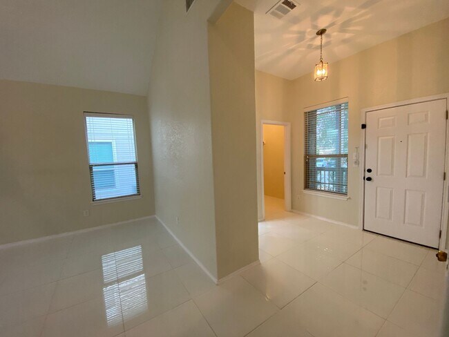 Building Photo - Candlewood