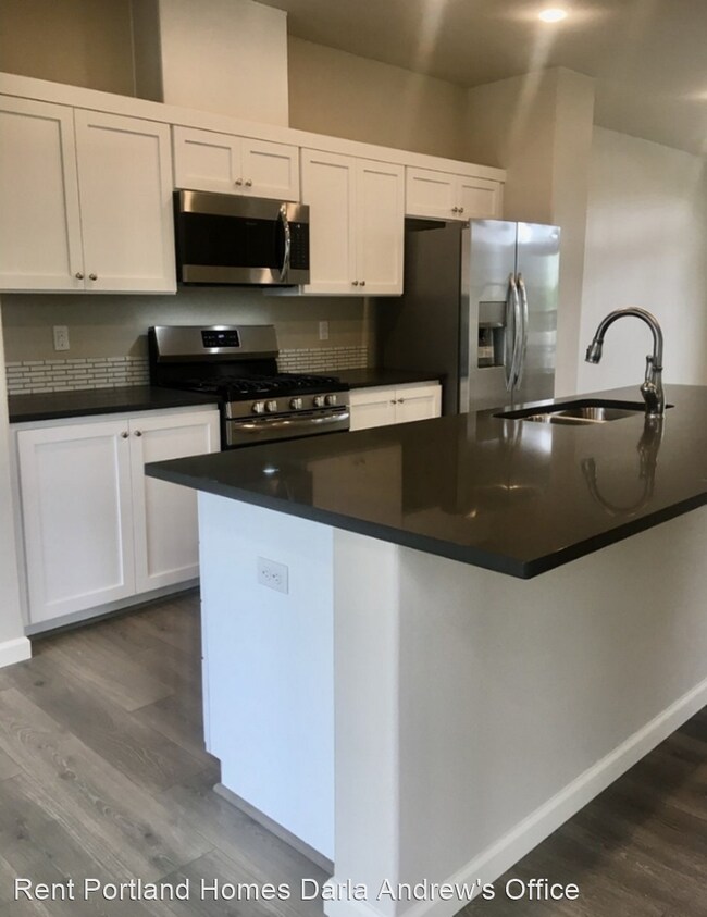 Building Photo - 3 br, 3 bath House - 11400 SW Mont Blanc St