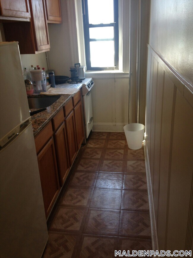 Building Photo - 17-19-19 Washington St S