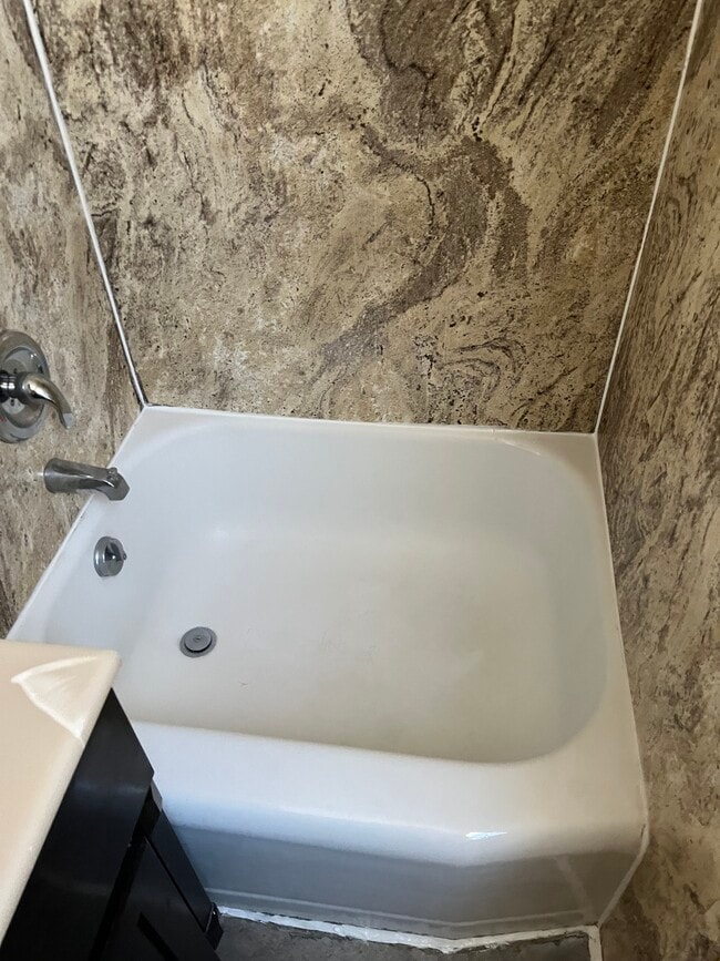 Foto del edificio - 44 N Bond St