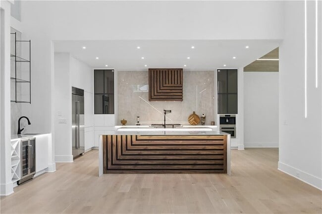 Foto del edificio - 1000 Clementstone Dr NE