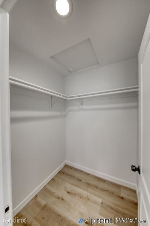 Foto del edificio - 1 br, 1 bath Triplex - 4403 Michigan Ave, ...