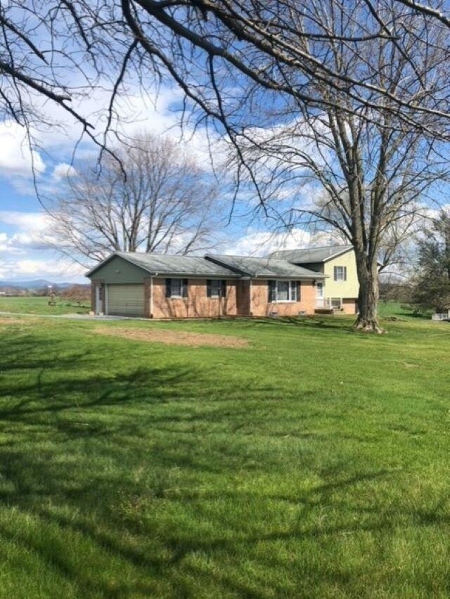 Building Photo - 501 N River Rd
