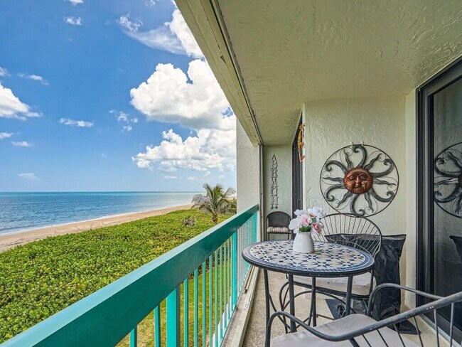 Building Photo - 9940 S Ocean Dr