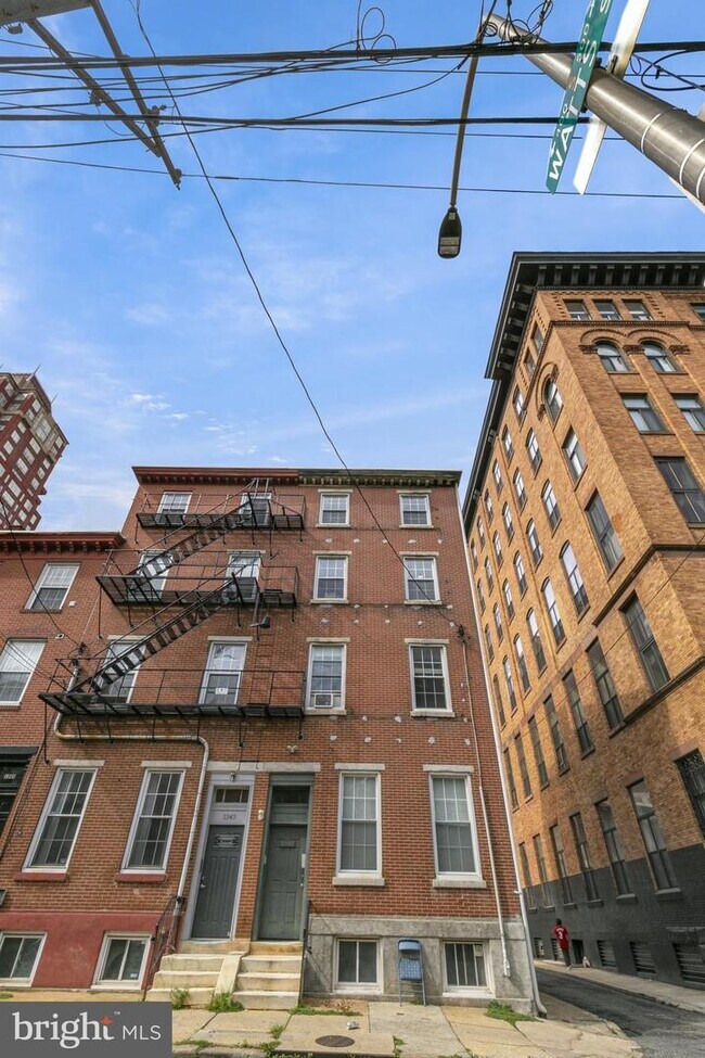 1341 Lombard St Unit 1, Philadelphia, PA 19147 Room for Rent in