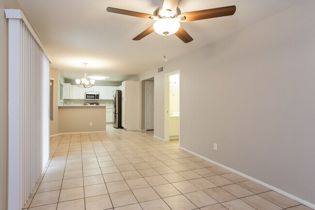 Foto del edificio - 18625 N 4th Dr