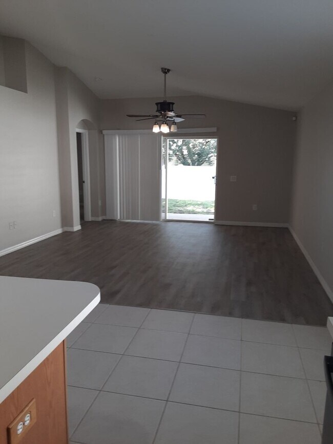 Building Photo - ACCEPTED APPLICATION 11-13-24