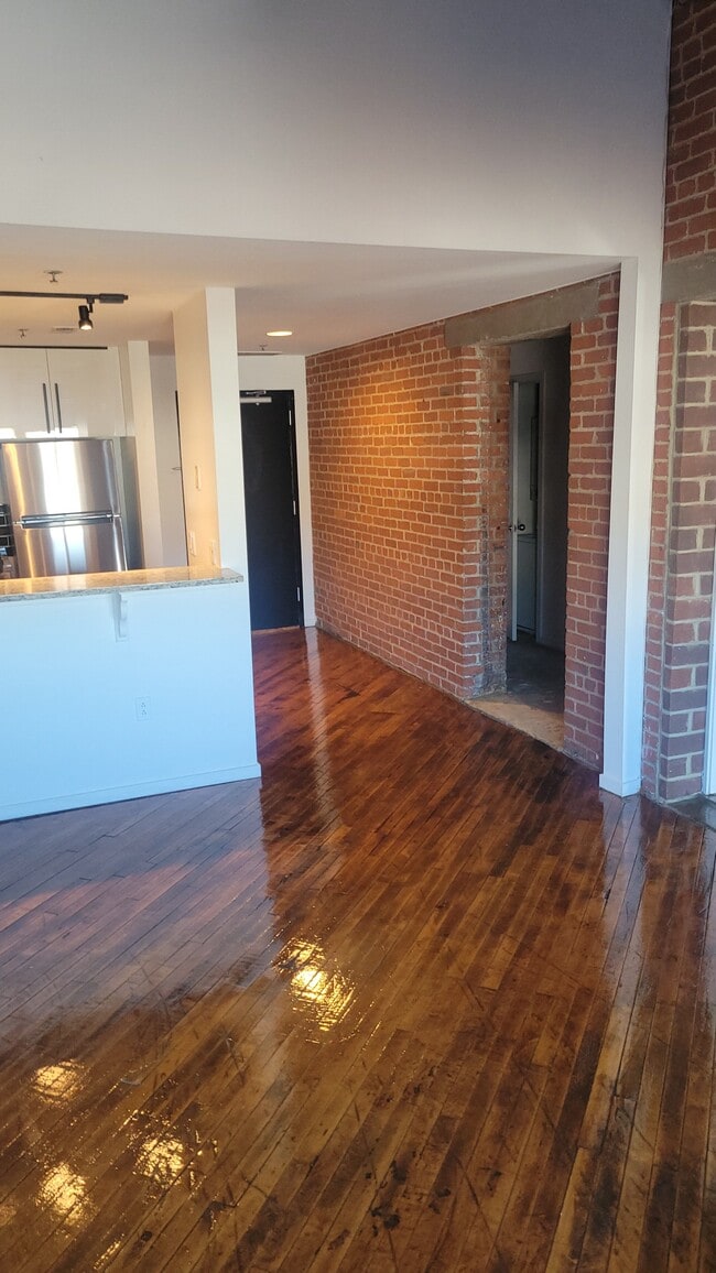 Building Photo - The Lofts At Chimney Hill