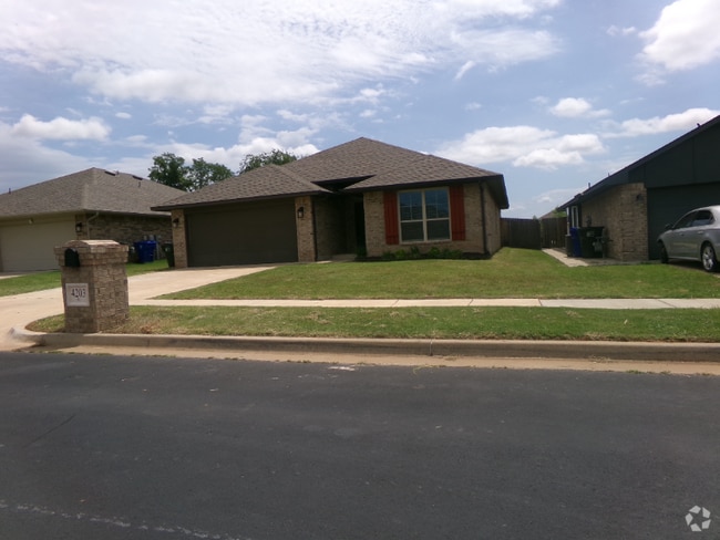 Building Photo - 4203 Eagle Cliff Dr