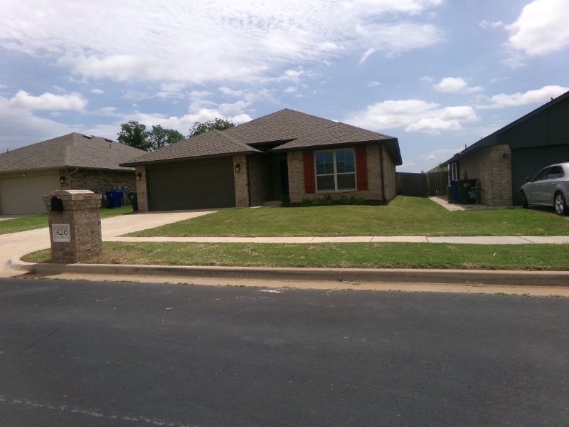 Primary Photo - 4203 Eagle Cliff Dr