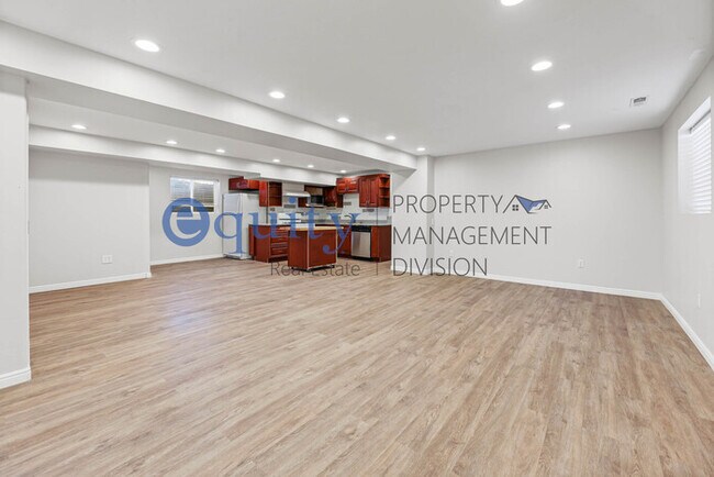 Foto del edificio - Large basement apartment in South Jordan