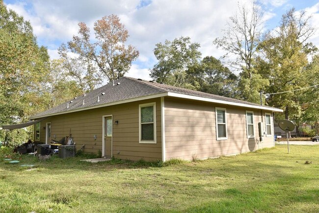 Building Photo - 26479 Joy Village Dr