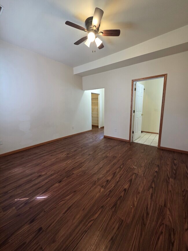 Foto del edificio - 1020 9th St S