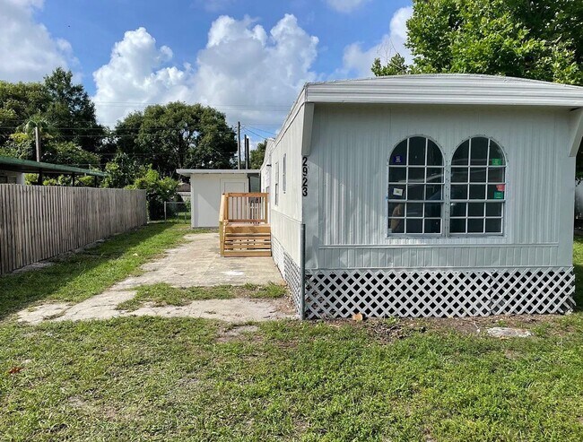 Foto del edificio - 2923 Dover Ln