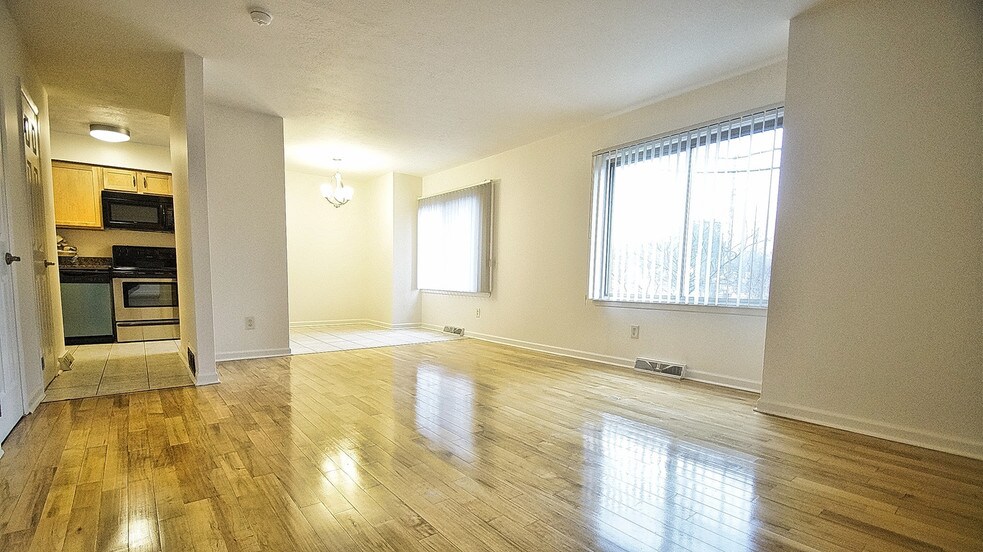 Jillian Court Apartments Rentals Woodmere, OH