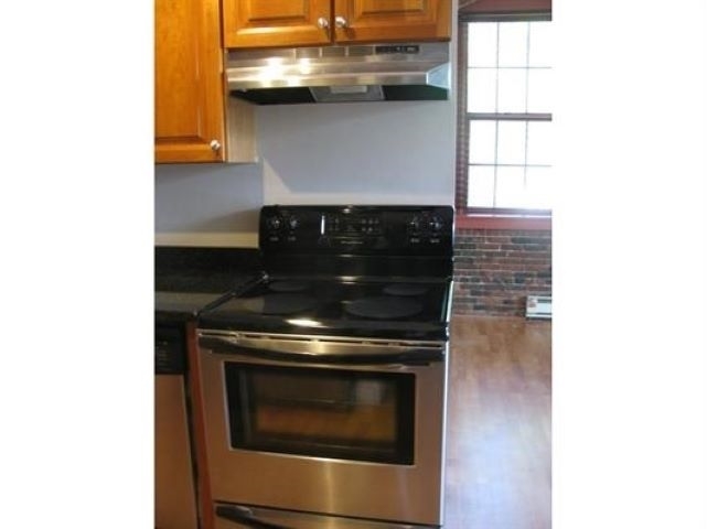 Building Photo - 335 Cypress St
