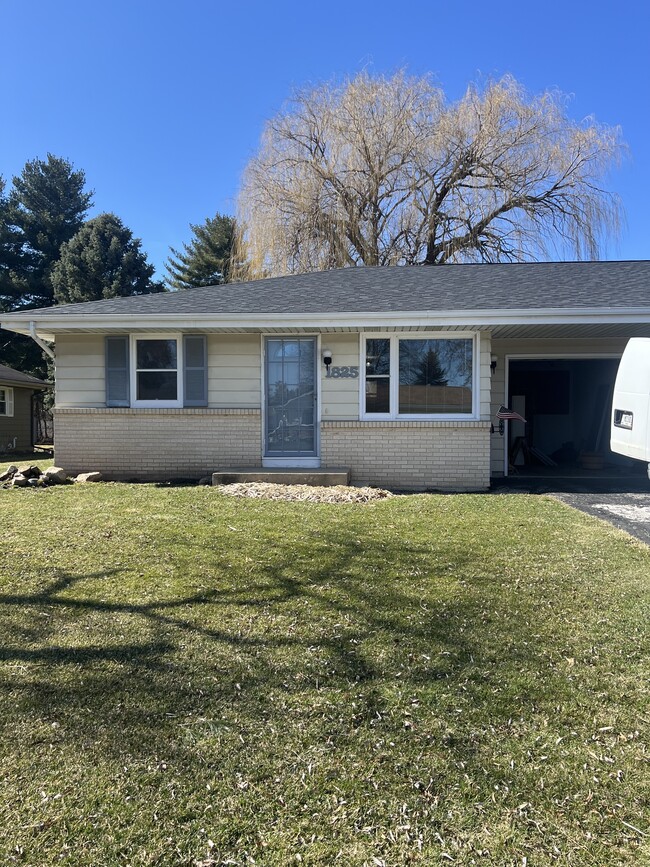Building Photo - 1825 Ontario Dr