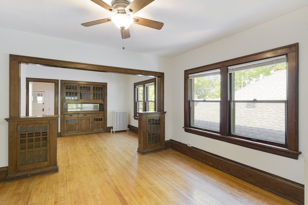 Primary Photo - 3350 Colfax Ave S