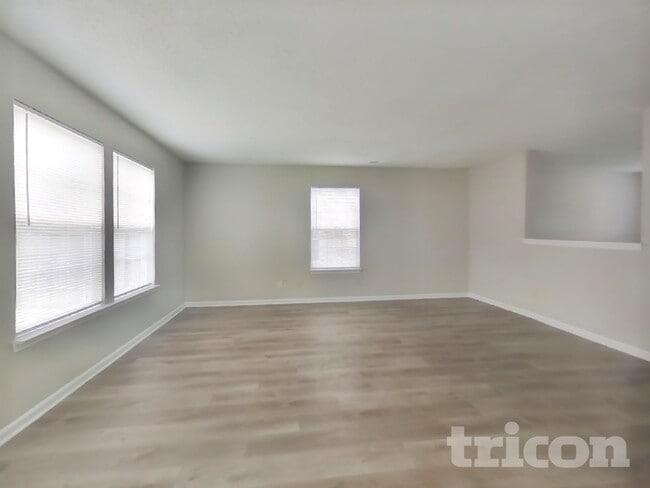 Building Photo - 10907 Delphi Dr