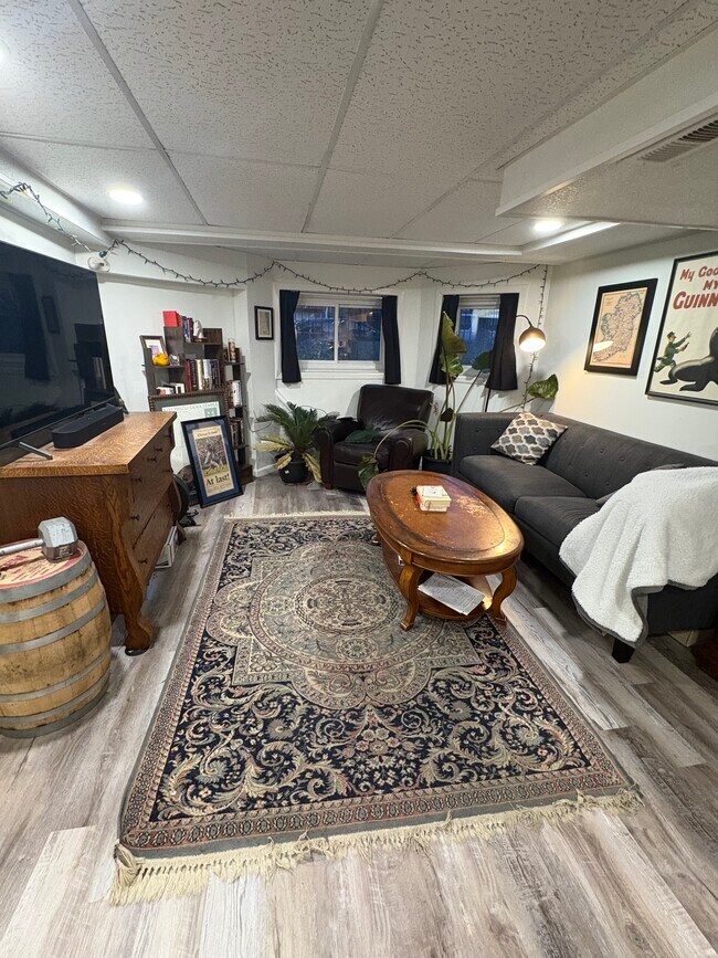 Foto del edificio - 2424 N Lawndale Ave