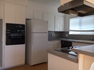 Foto principal - 451 S Barrington Ave
