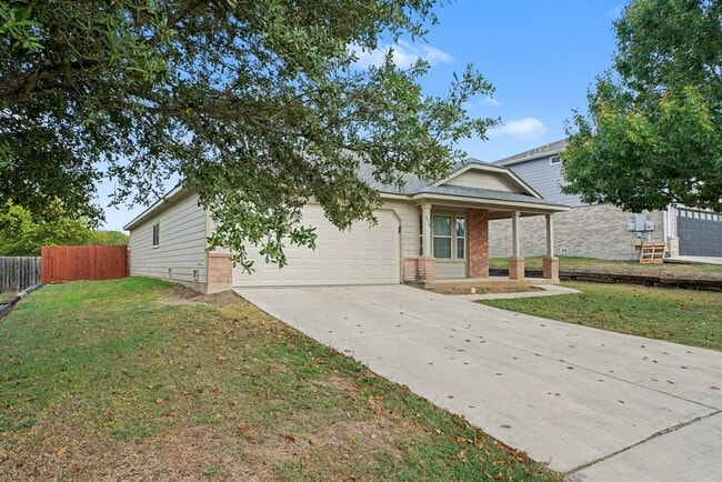 Building Photo - Charming Single-Story in Cibolo - Realtor Commission: $500