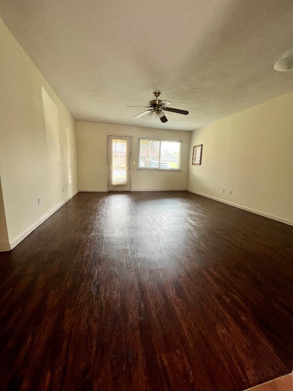 Foto del edificio - 2169 Hwy 41 S