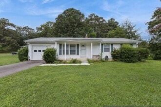 Building Photo - 46544 Majestic Ct