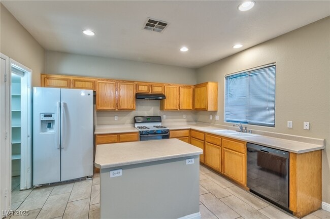 Building Photo - 4072 Blue Wildrye St