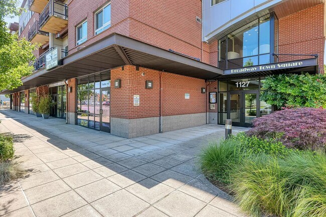 Foto del edificio - 1127 Broadway St NE