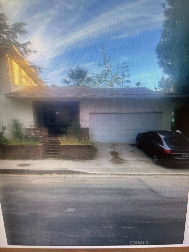 Building Photo - 4715 Cardenas Ave