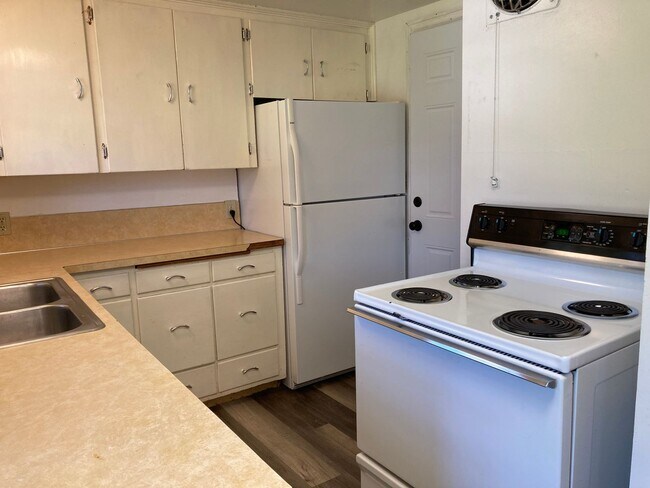 Foto del edificio - 3 Bedroom 2 bath home in SW area of Corvallis
